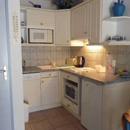 Coquet Pavillon Classe Meuble De Tourisme Holiday home Narbonne-Plage